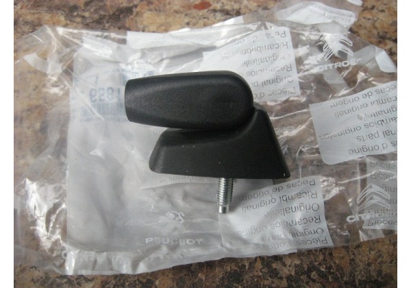 Кронштейн кріплення антени на дах Renault, Peugeot, Citroen, 8200684863, 7700424887, 6561.10